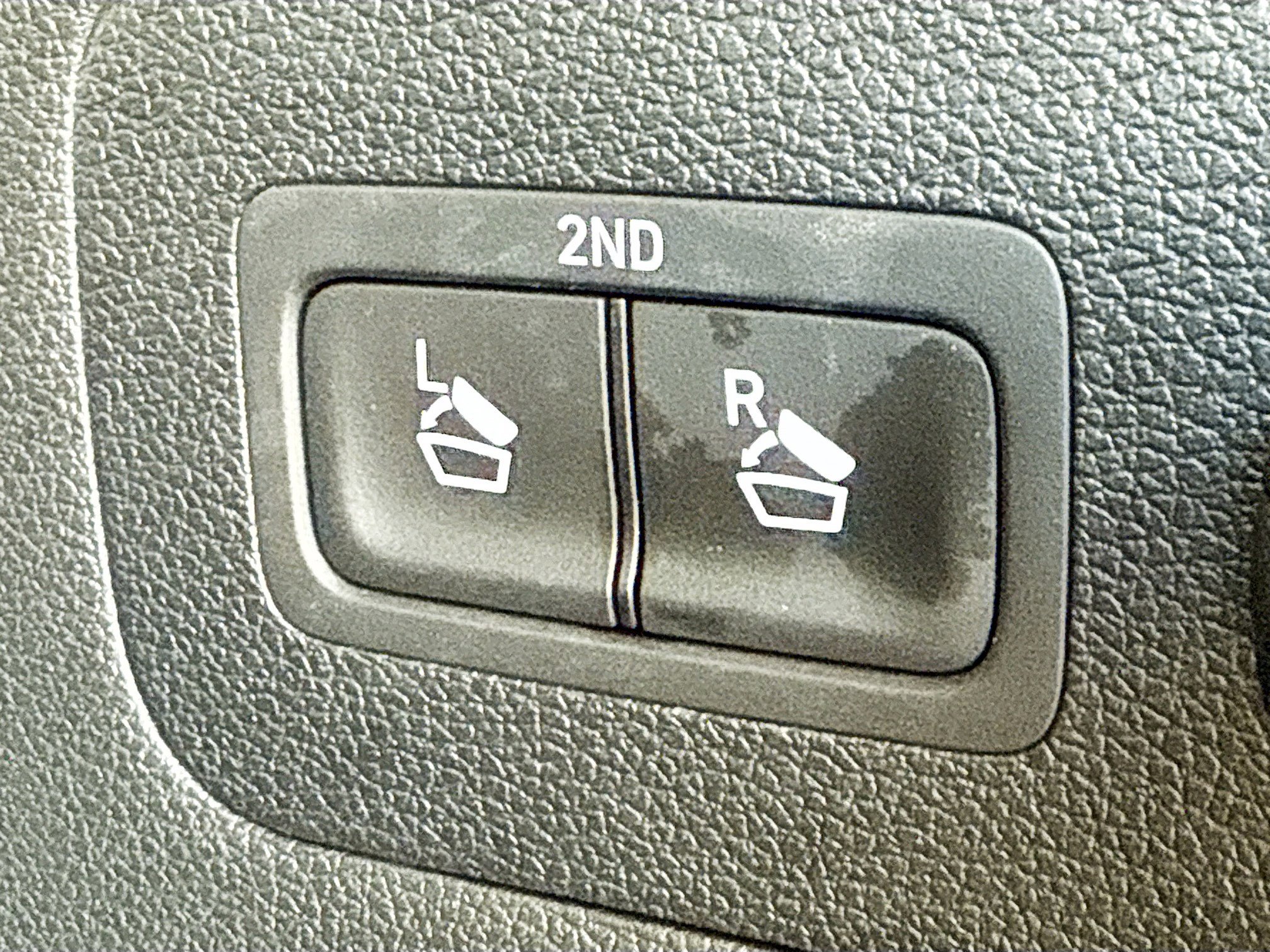 Used 2022 Hyundai Santa Fe SEL w/ Convenience + Premium Package image 13