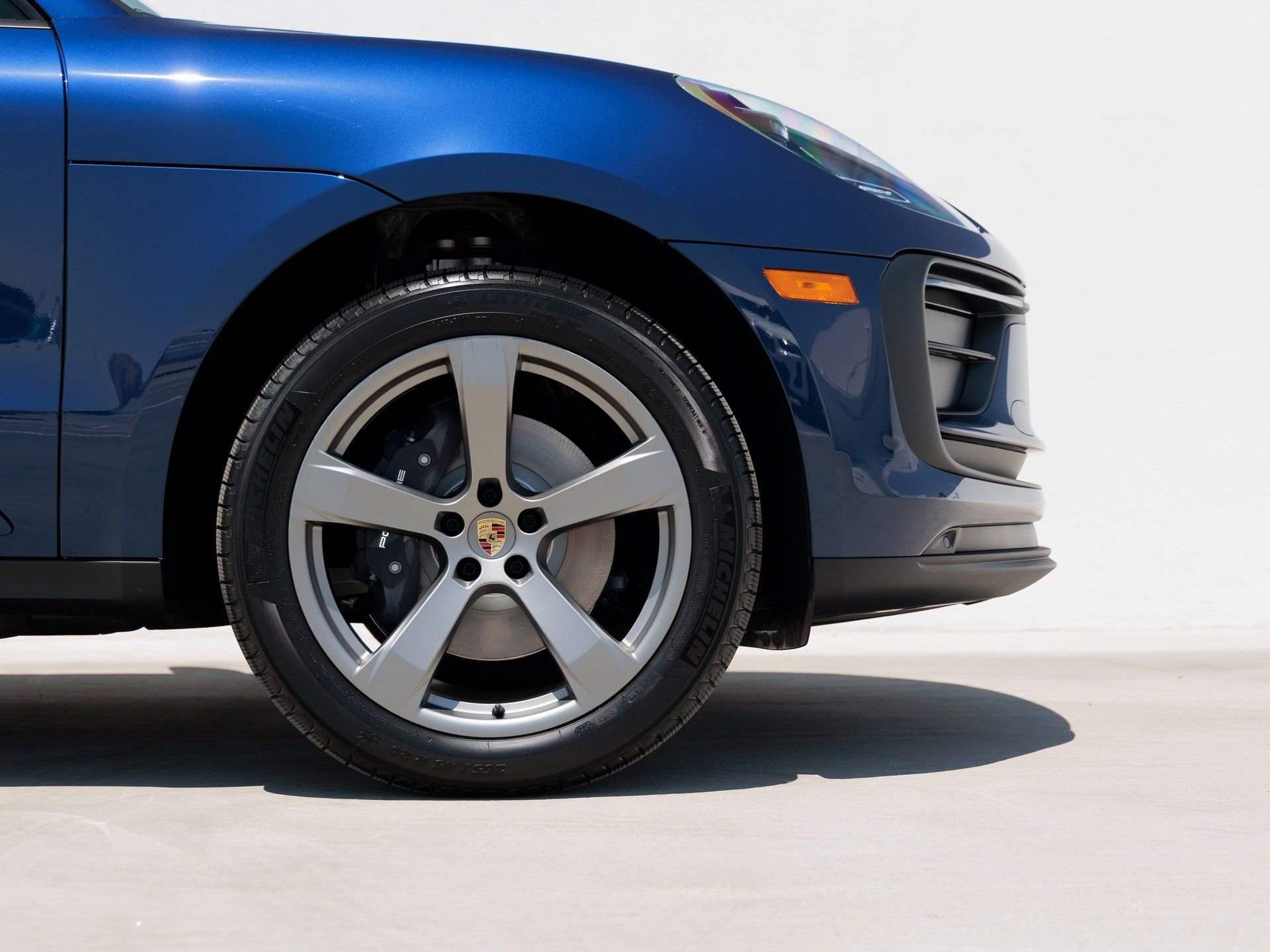 New 2025 Porsche Macan AWD/4WD image 11