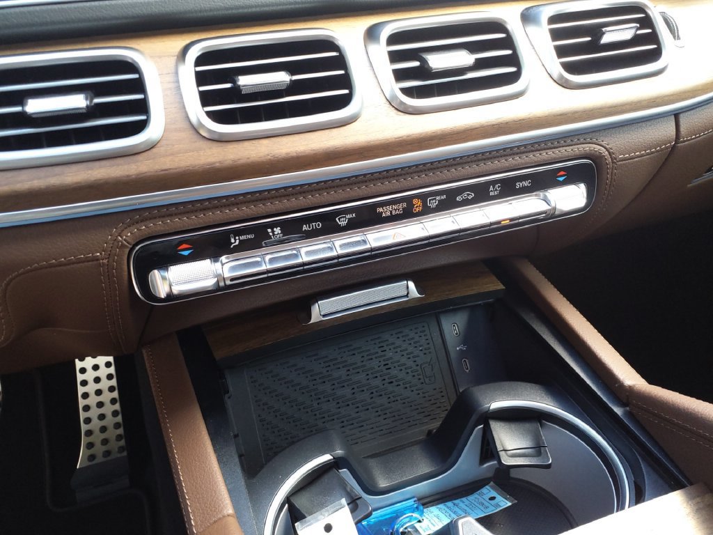 Certified 2026 Mercedes-Benz GLS 580 4MATIC image 32