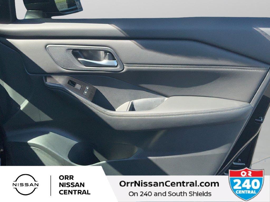 New 2026 Nissan Rogue Dark Armor AWD/4WD image 10
