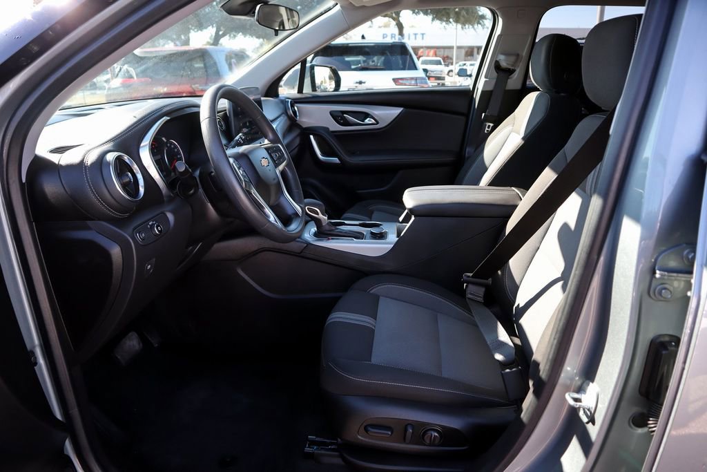 Used 2025 Chevrolet Blazer LT image 21