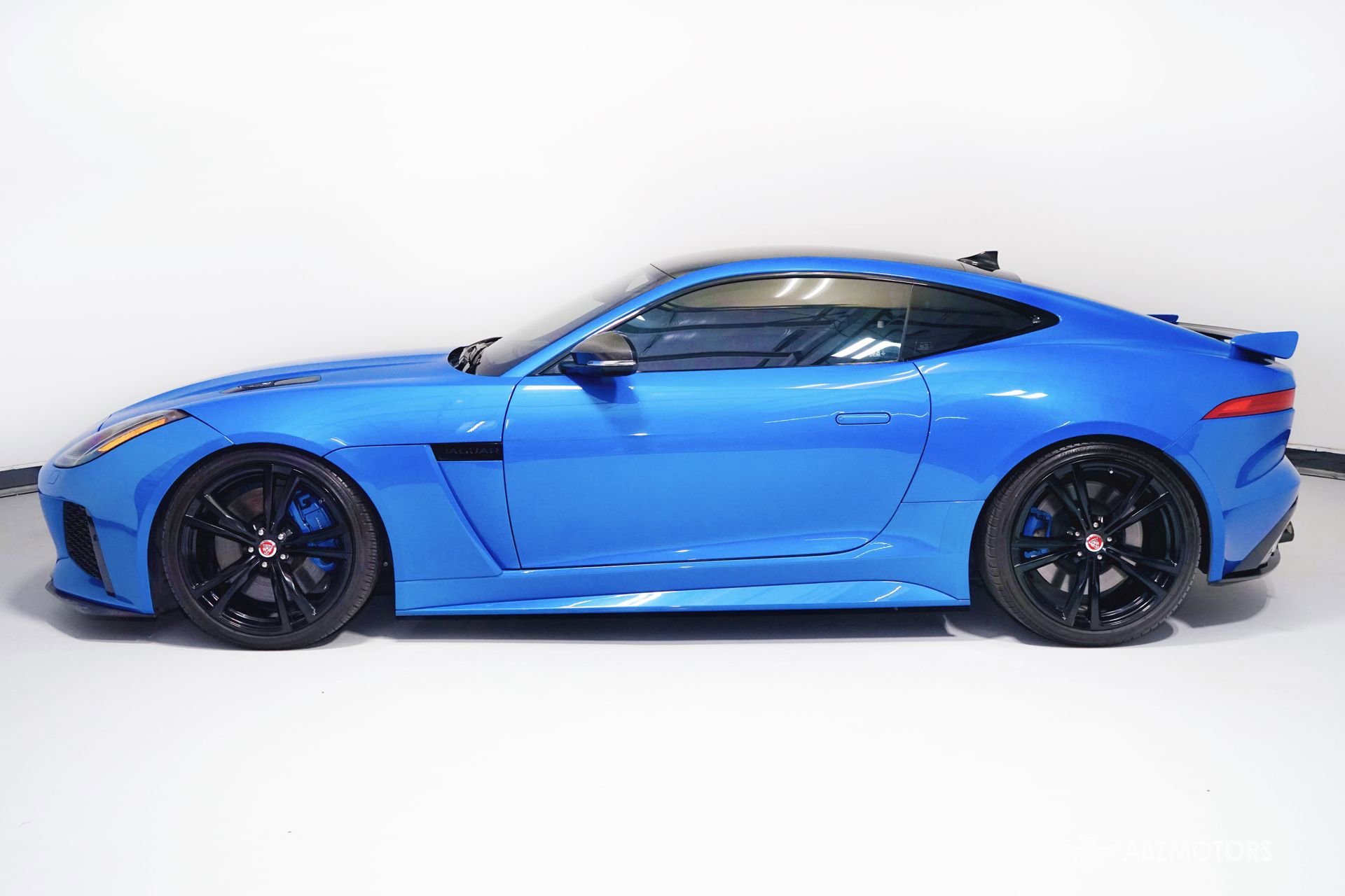 Used 2017 Jaguar F-TYPE SVR AWD/4WD image 5