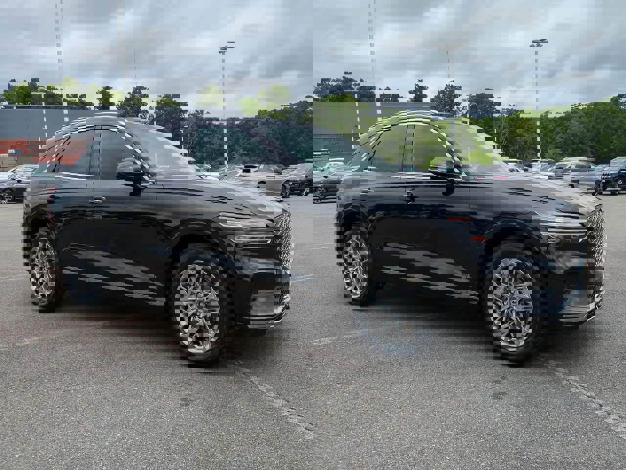 Certified 2025 Genesis GV70 2.5T w/ Select Package image 2