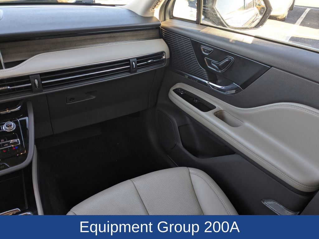 Used 2022 Lincoln Corsair Reserve w/ Elements Package image 17