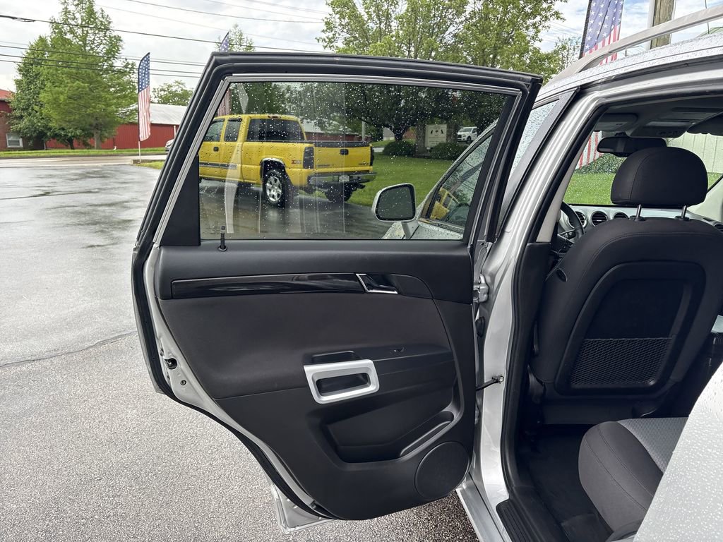 Used 2014 Chevrolet Captiva Sport LT FWD image 19