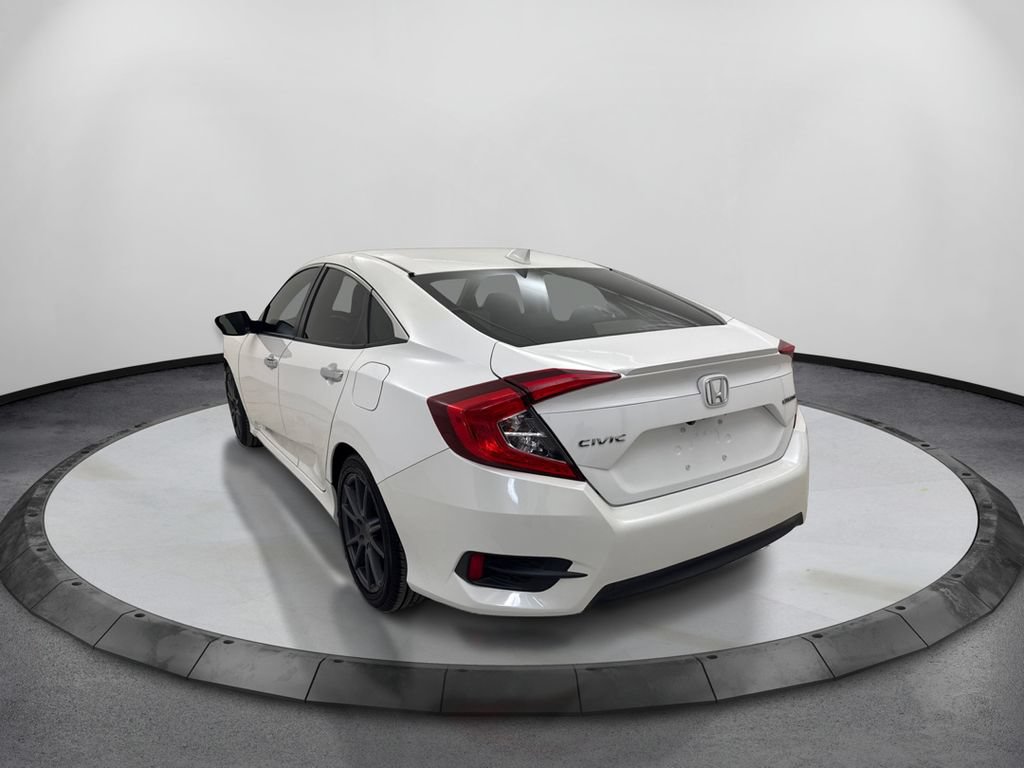Used 2018 Honda Civic Touring image 7