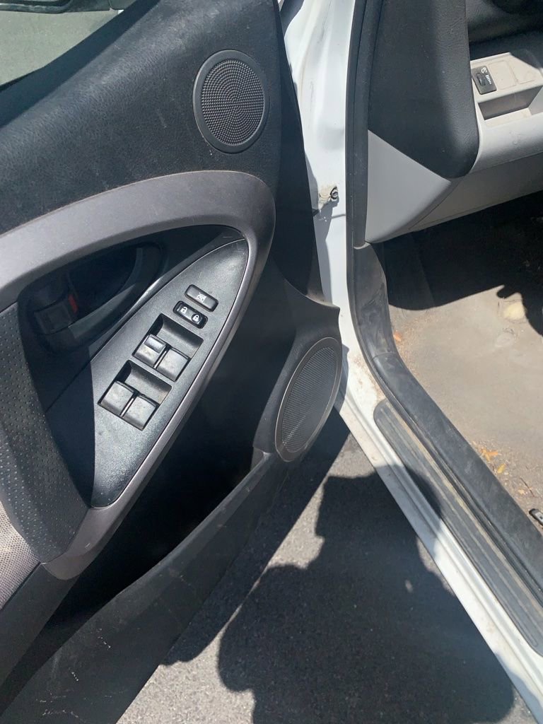 Used 2008 Toyota RAV4 4WD V6 image 3