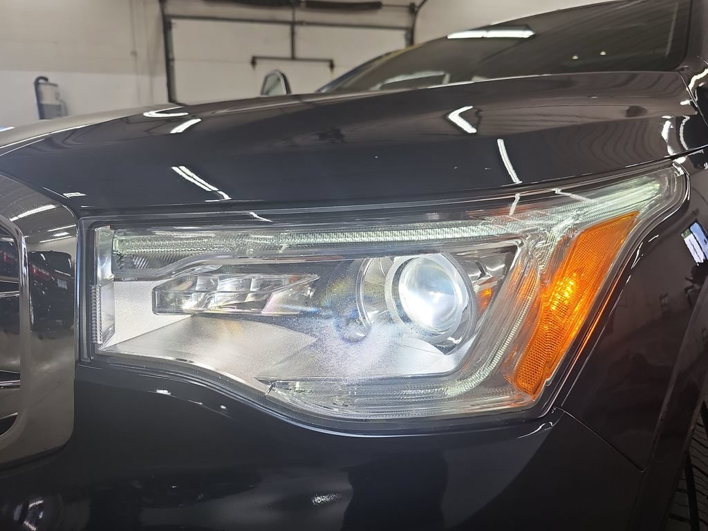 Used 2019 GMC Acadia Denali w/ Technology Package AWD/4WD image 34