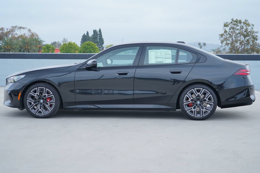 New 2027 BMW 530i xDrive w/ M Sport Package AWD/4WD image 4