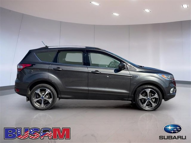 Used 2018 Ford Escape SEL image 3