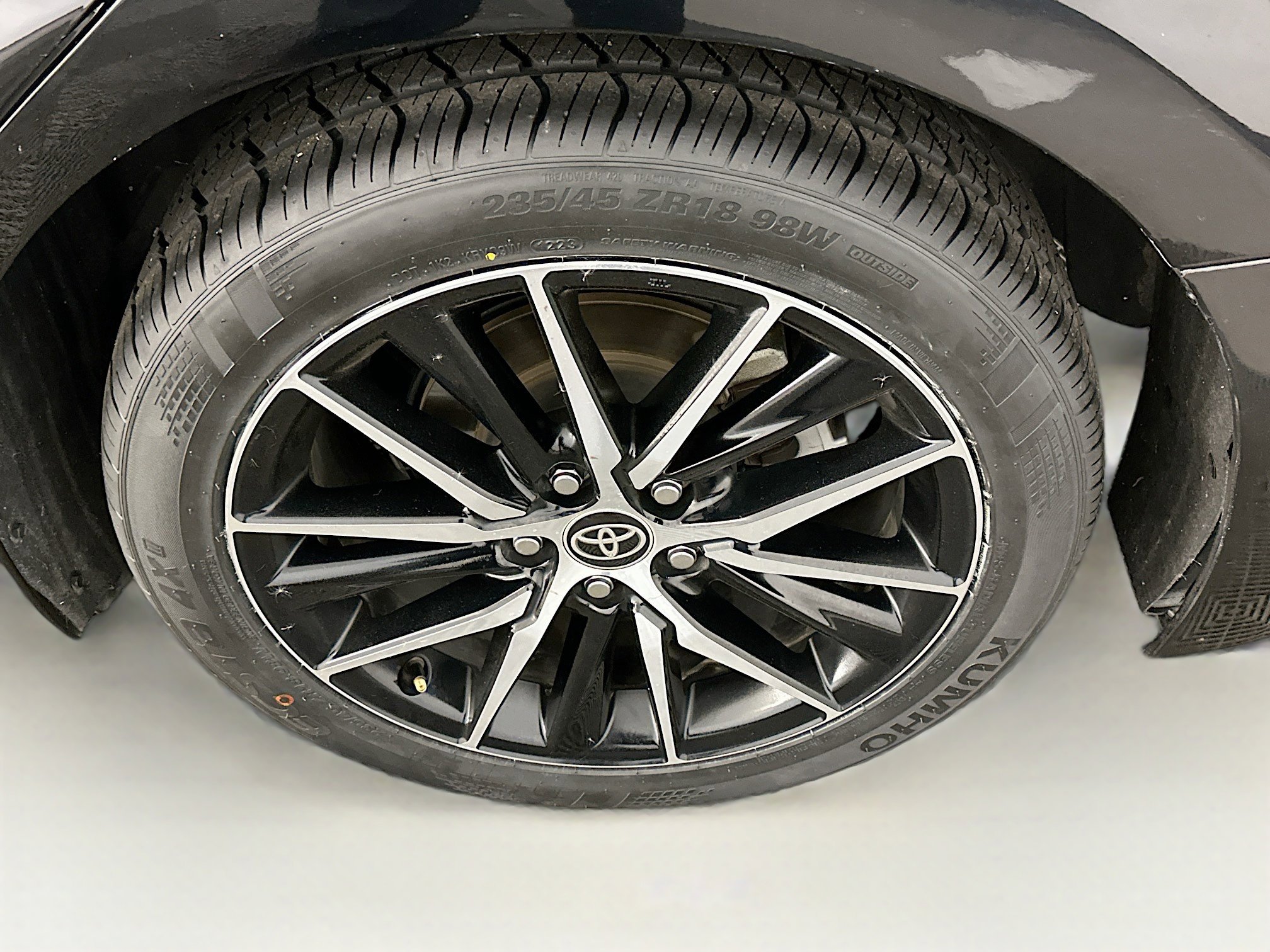 Used 2024 Toyota Camry SE image 11