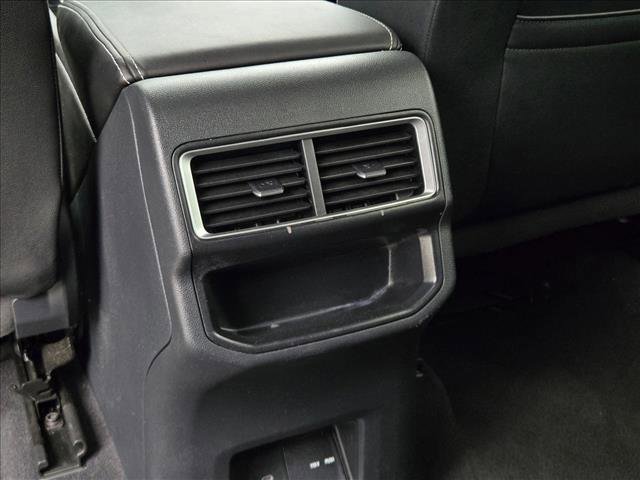 Used 2025 Volkswagen Atlas Cross Sport SE AWD/4WD image 16