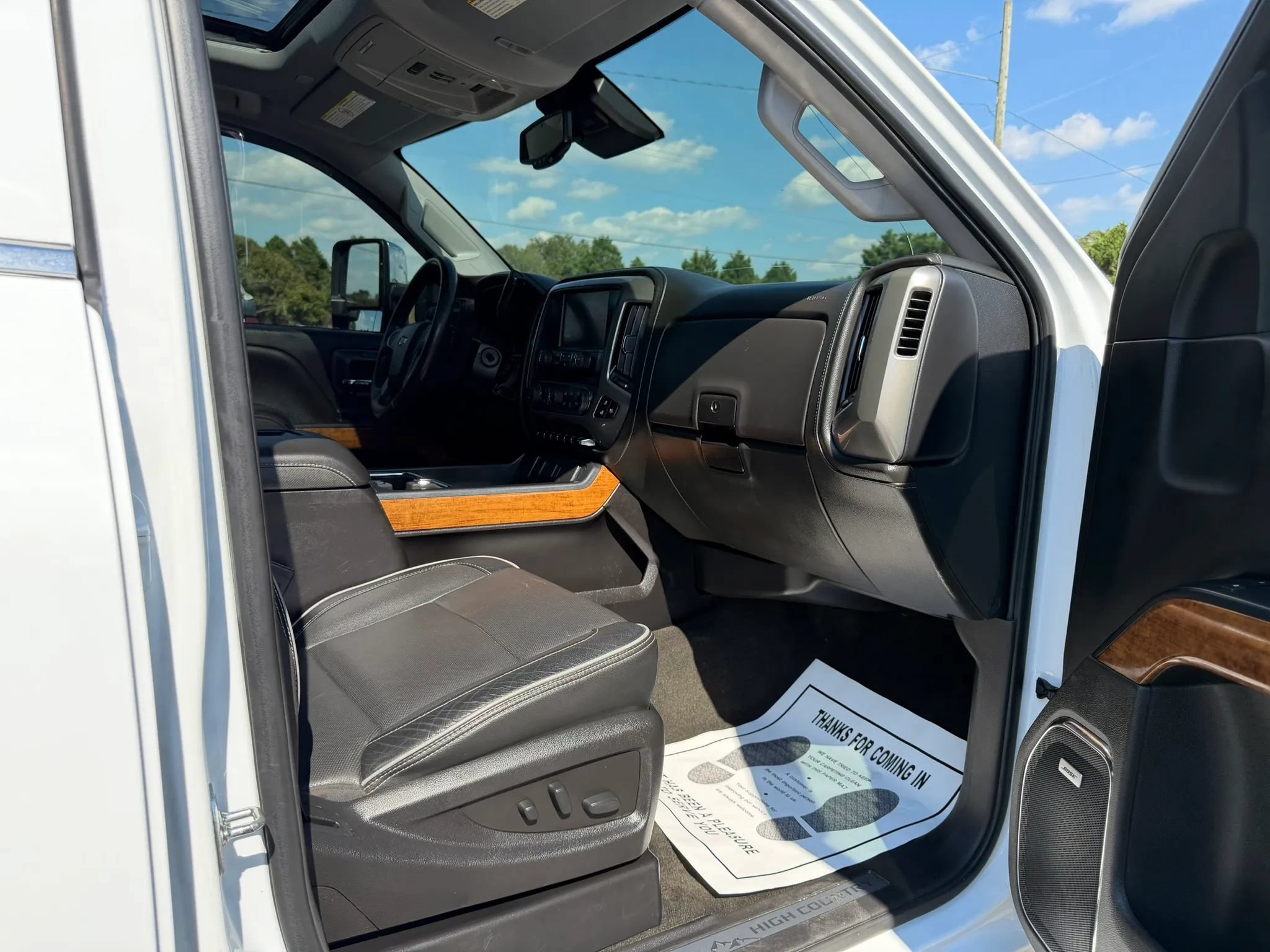 Used 2017 Chevrolet Silverado 2500 High Country w/ Duramax Plus Package AWD/4WD image 26