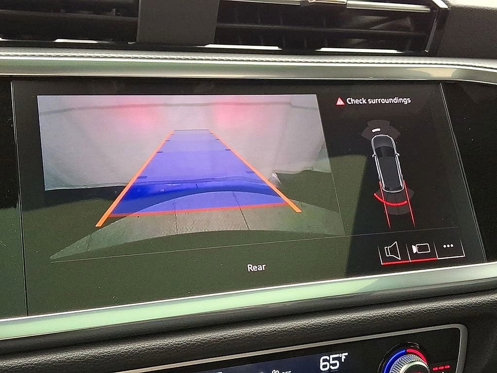 New 2025 Audi Q3 2.0T Premium image 12