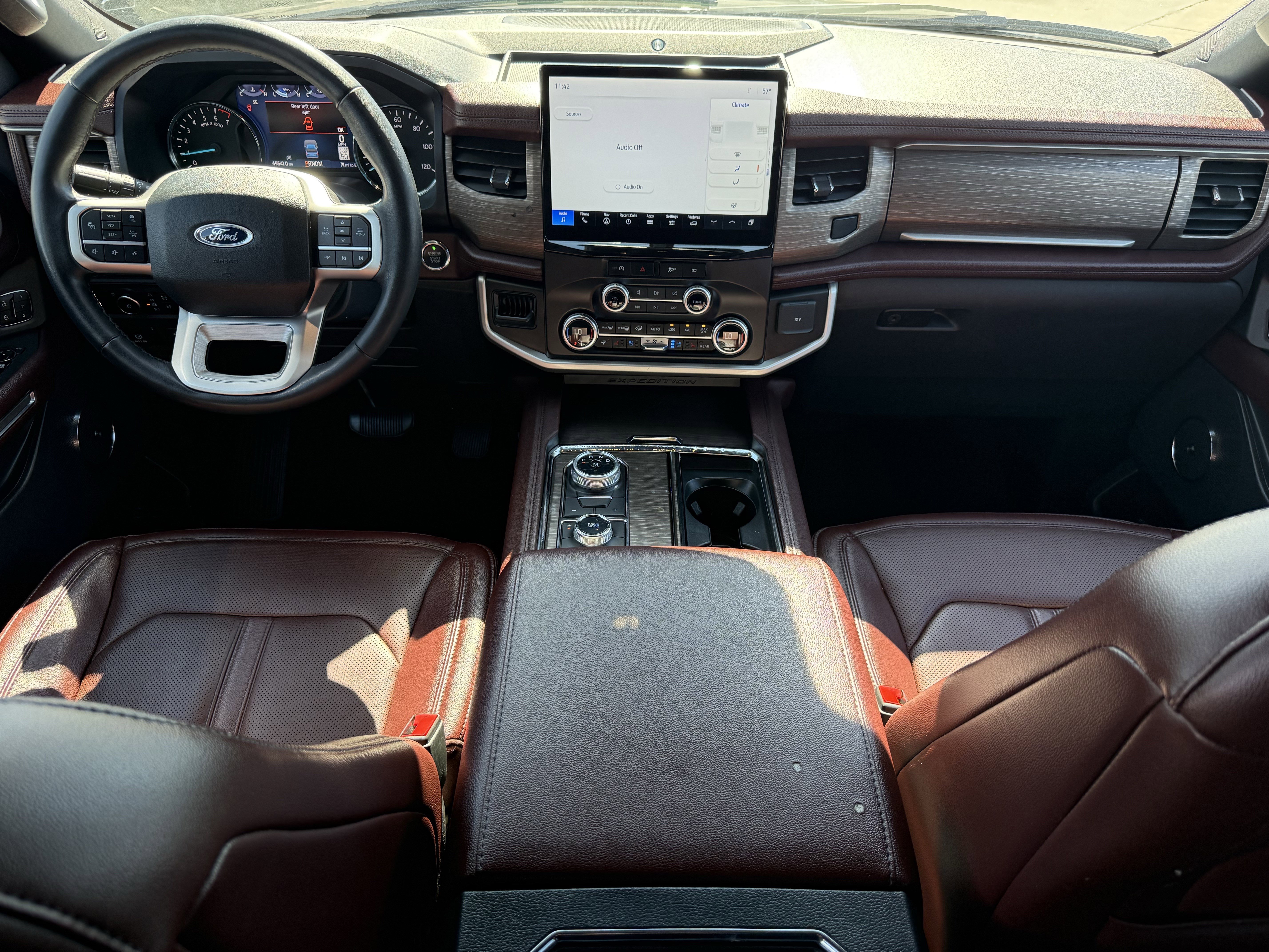 Used 2024 Ford Expedition Limited image 13