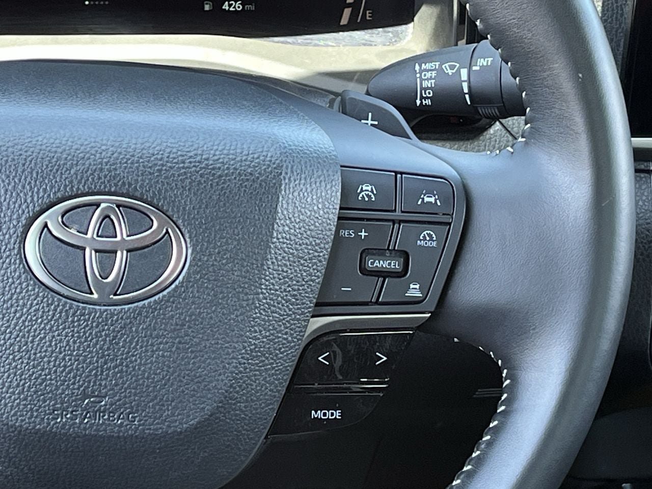 Used 2025 Toyota Camry SE FWD image 14