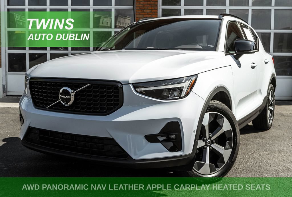 Used 2024 Volvo XC40 B5 Plus