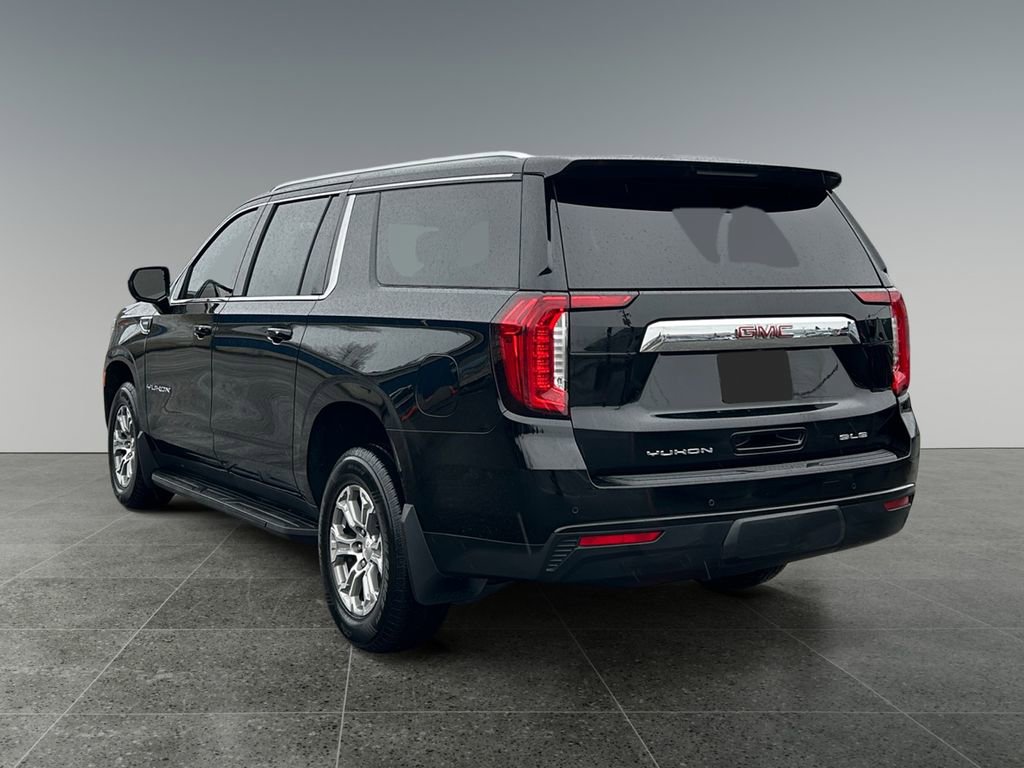 Used 2022 GMC Yukon XL SLE image 5