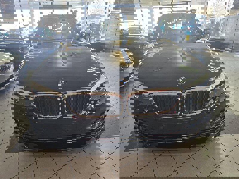 Used 2017 BMW 530i image 2