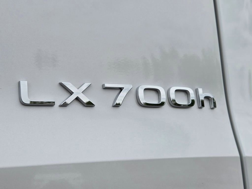 New 2026 Lexus LX 700h Luxury AWD/4WD image 8
