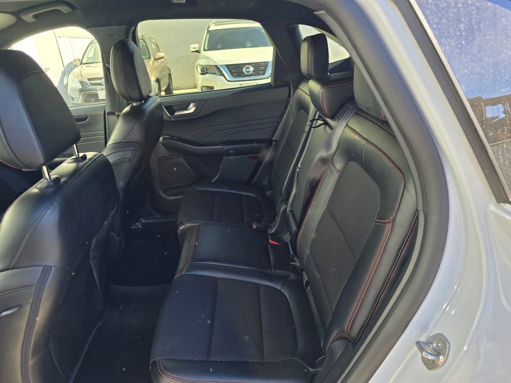 Used 2025 Ford Escape ST-Line image 16