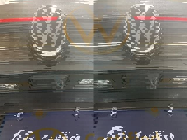 Certified 2025 Volkswagen Taos SE w/ Panoramic Sunroof Package image 8