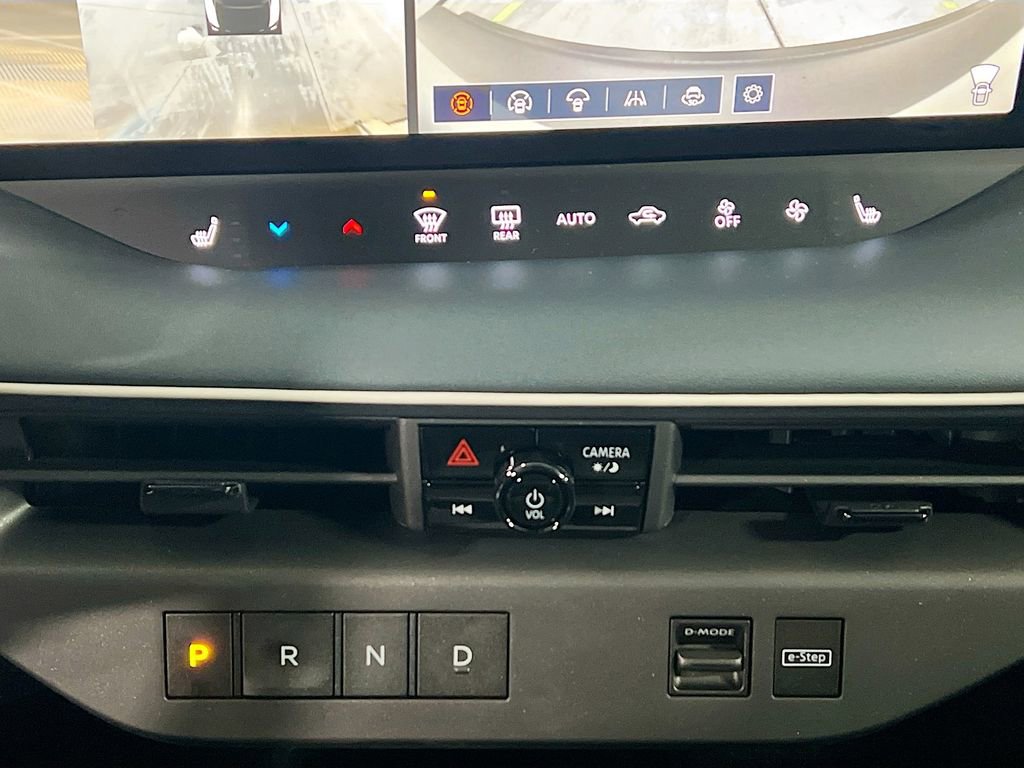 New 2026 Nissan Leaf SV+ w/ Illuminated Package FWD image 16