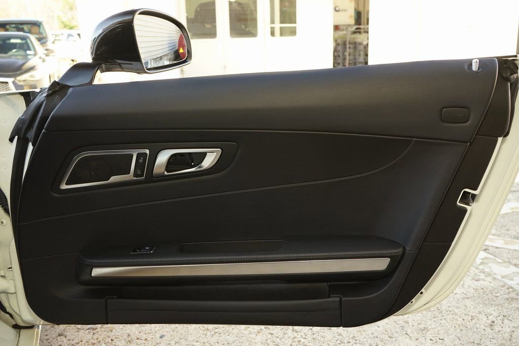 Used 2018 Mercedes-Benz AMG GT Roadster image 22