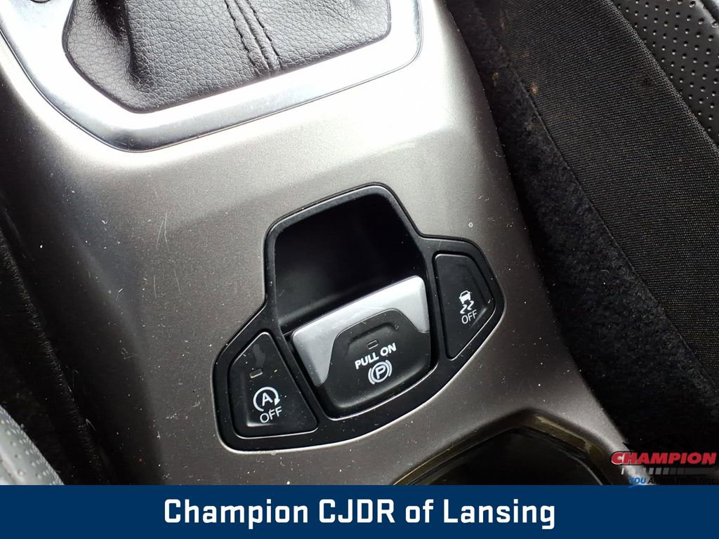 Used 2021 Jeep Renegade Limited image 23