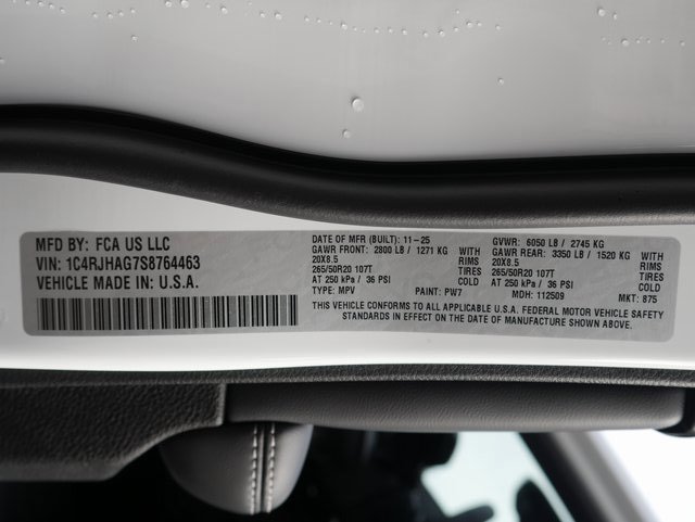 New 2025 Jeep Grand Cherokee Altitude image 23