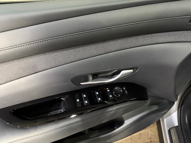 Used 2025 Hyundai Tucson Limited AWD/4WD image 12