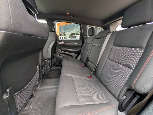 Used 2016 Jeep Grand Cherokee Laredo 75th Anniversary AWD/4WD image 11