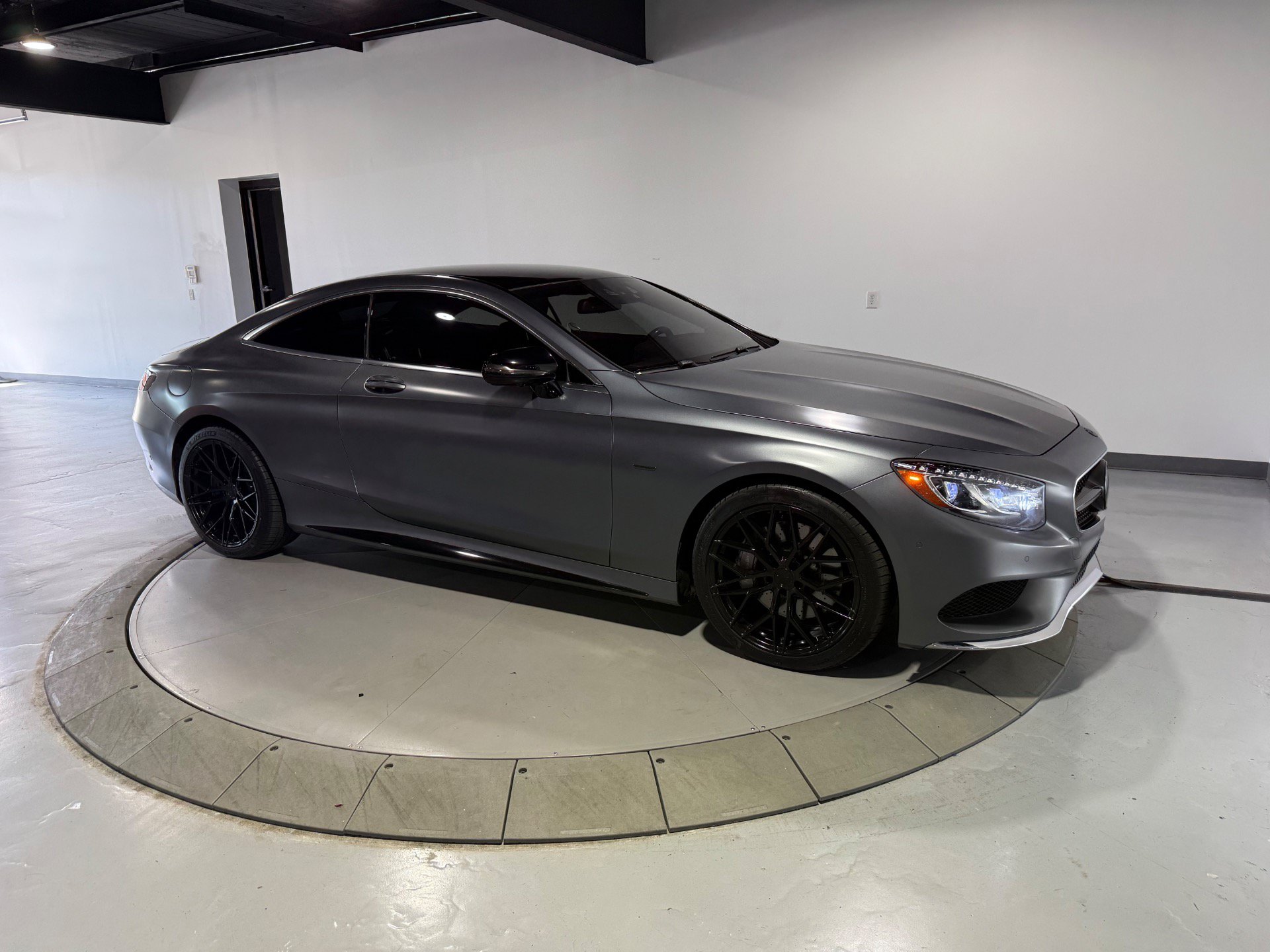 Used 2017 Mercedes-Benz S 550 4MATIC Coupe image 9