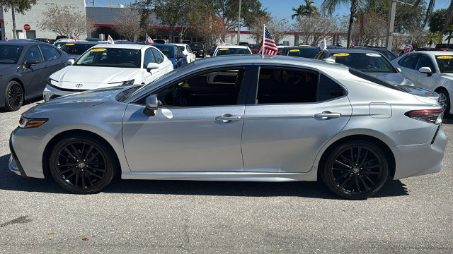 Used 2023 Toyota Camry XSE FWD image 4