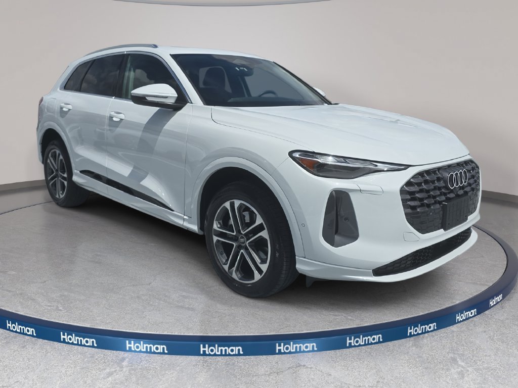 Certified 2025 Audi Q5 Premium w/ Convenience Package AWD/4WD image 3