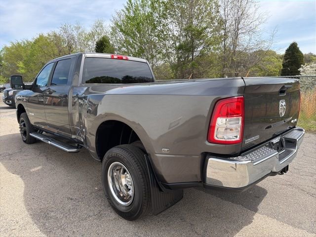 Used 2024 RAM 3500 Big Horn AWD/4WD image 4