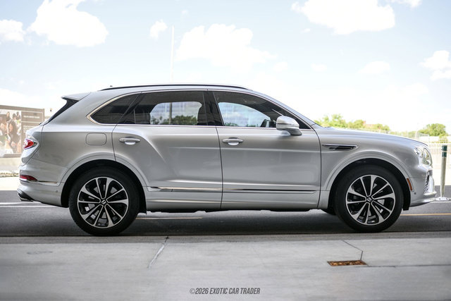 Used 2021 Bentley Bentayga AWD/4WD image 9