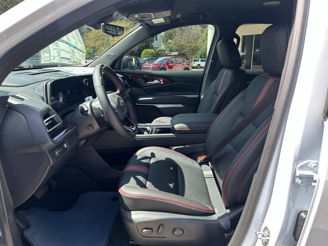 New 2027 Chevrolet Traverse RS FWD image 9