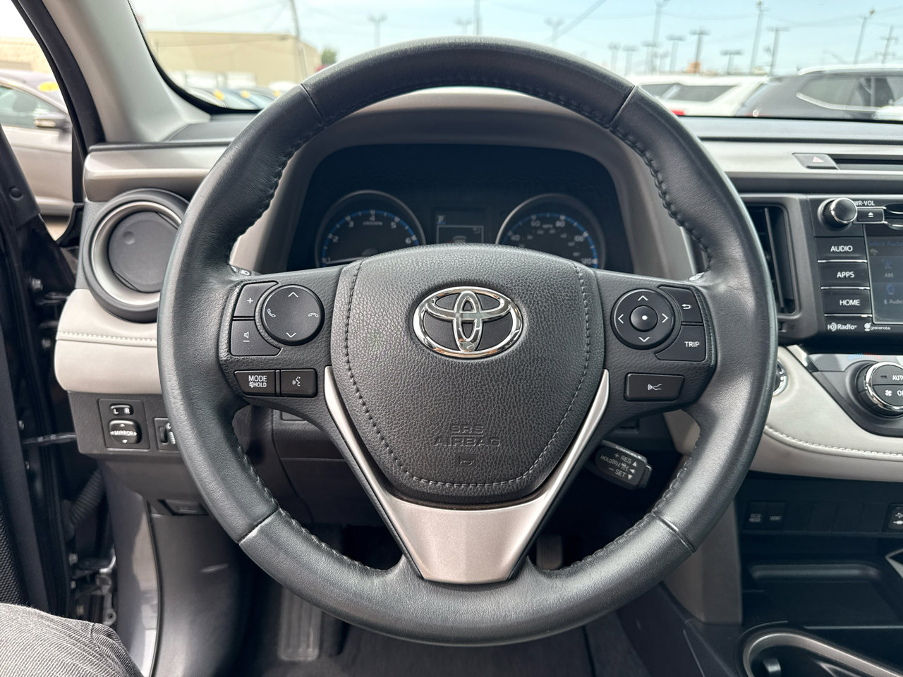 Used 2017 Toyota RAV4 XLE image 15