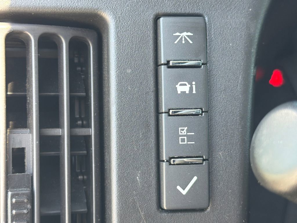 Used 2024 GMC Savana 2500 w/ Driver Convenience Package image 31