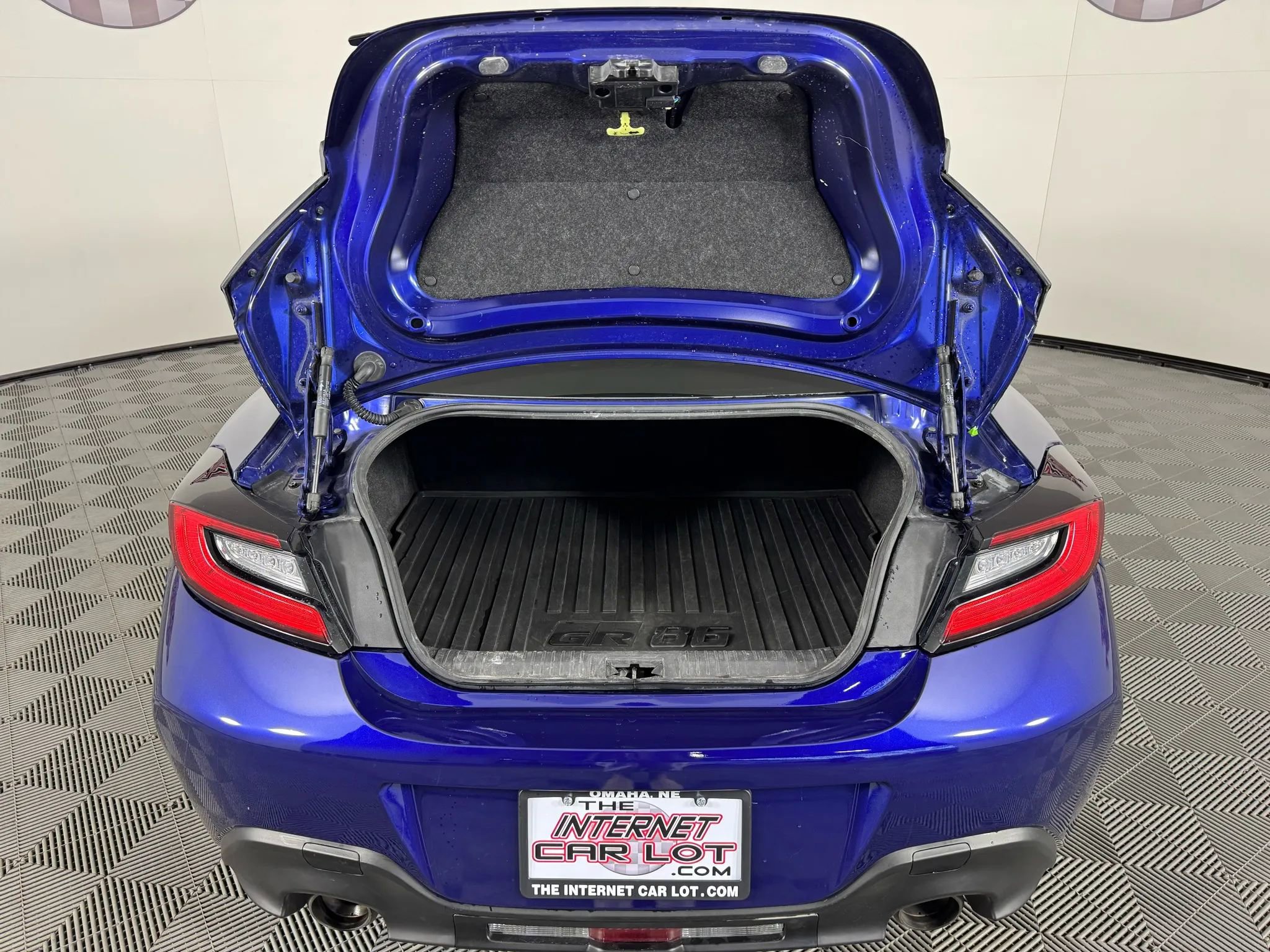 Used 2024 Toyota GR86 Premium RWD image 25