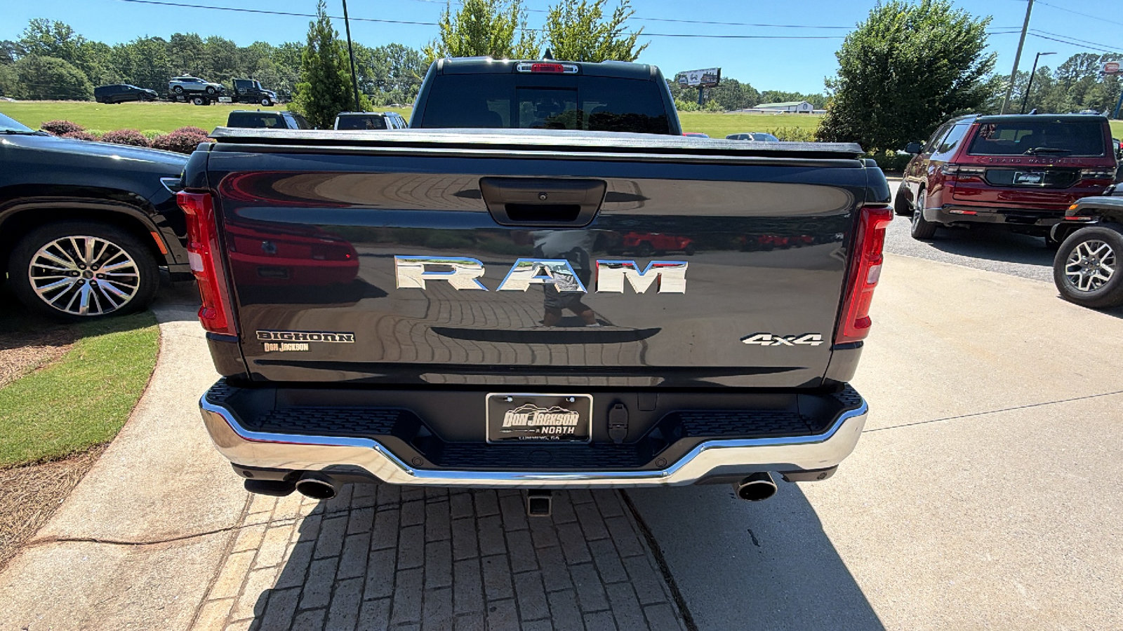 Used 2025 RAM 1500 Big Horn AWD/4WD image 9