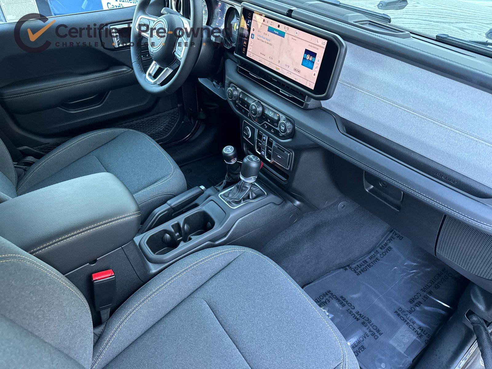 Used 2025 Jeep Wrangler Unlimited Sahara w/ Safety Group image 17