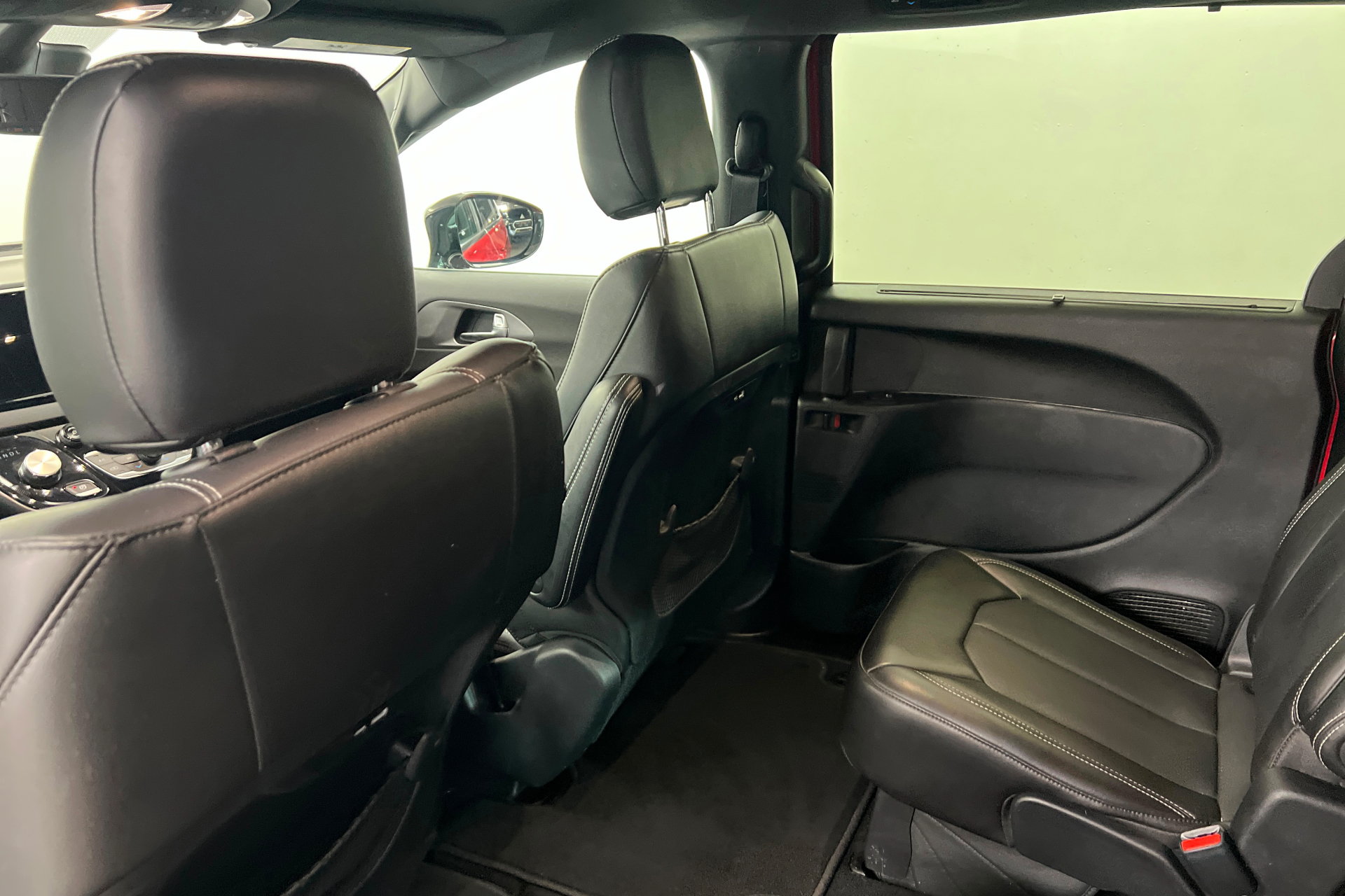 Used 2026 Chrysler Pacifica Select FWD image 19