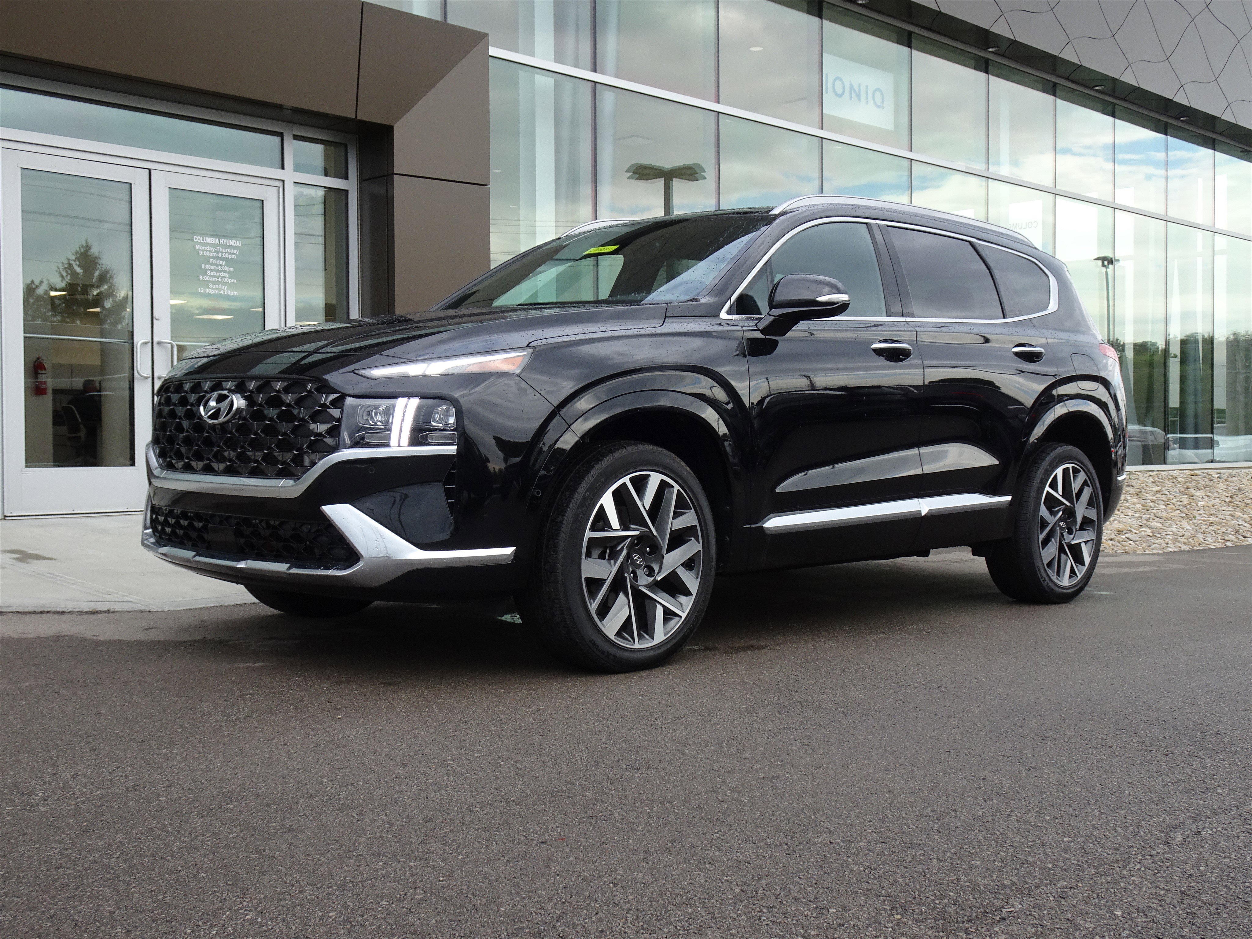 Certified 2023 Hyundai Santa Fe Calligraphy w/ Cargo Package image 1