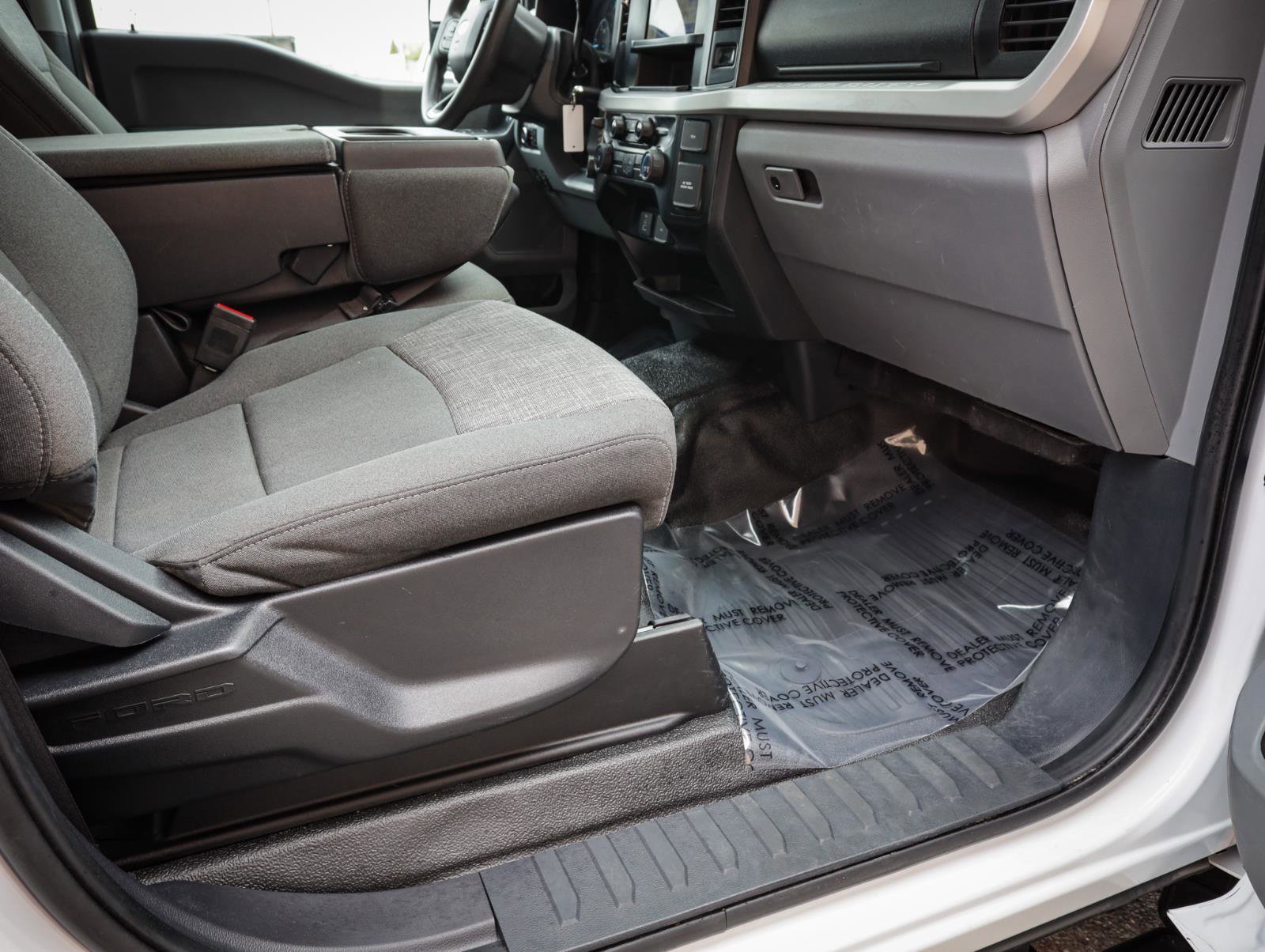 Used 2024 Ford F350 XLT w/ FX4 Off-Road Package AWD/4WD image 24