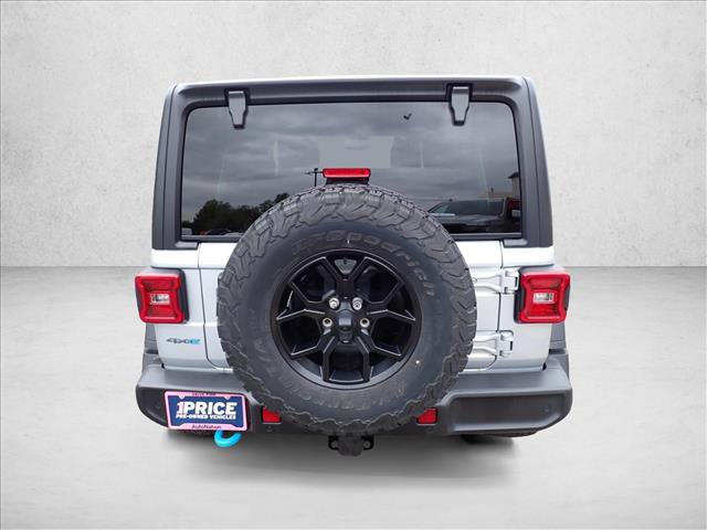 Used 2024 Jeep Wrangler Unlimited AWD/4WD image 3
