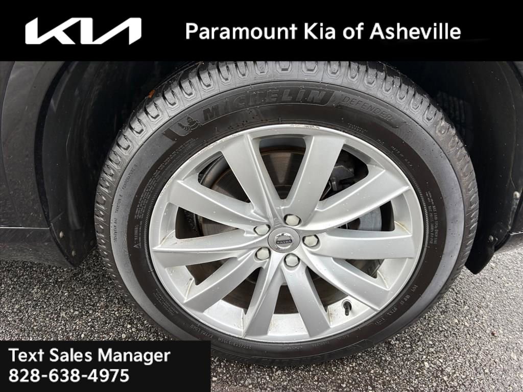 Used 2016 Volvo XC90 T6 Momentum w/ Momentum Plus Package image 30