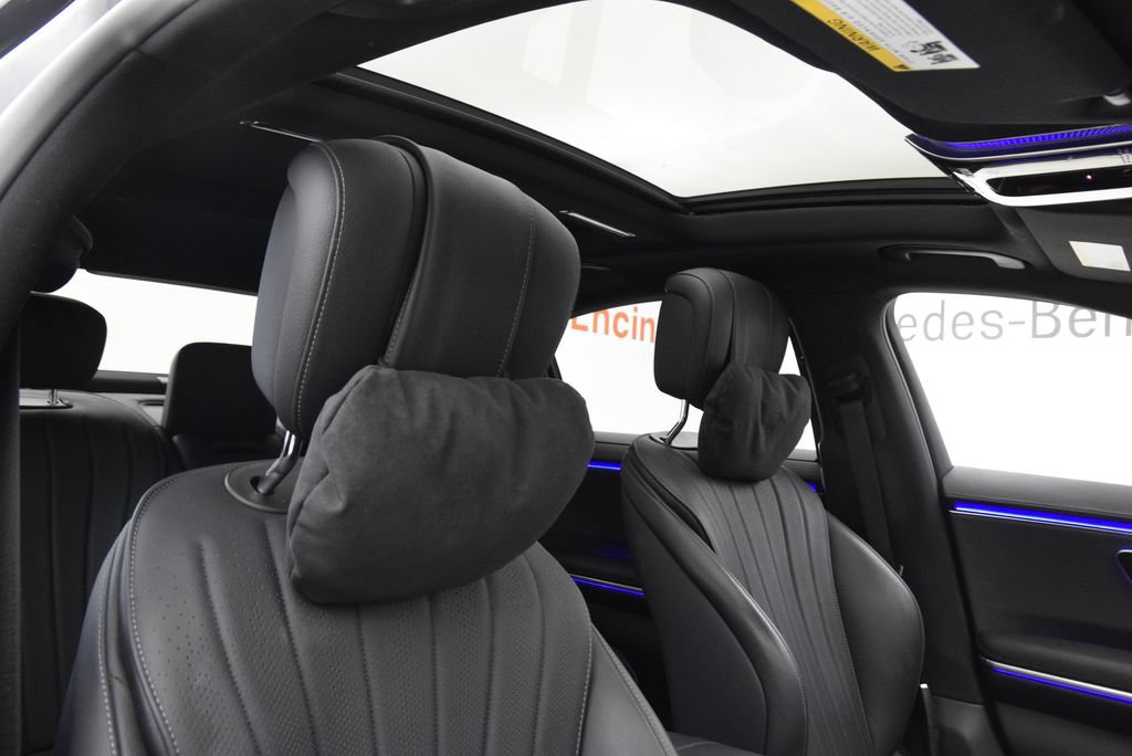 Certified 2022 Mercedes-Benz S 500 4MATIC image 18