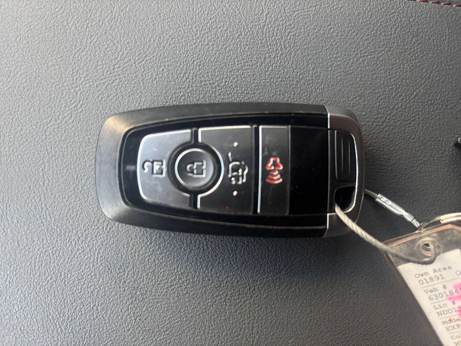 Used 2026 Ford Explorer Active AWD/4WD image 21